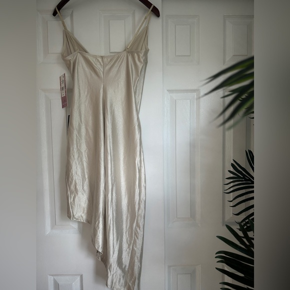 EMERALD SUNDAE Juniors' Shimmer Faux-Wrap Asymmetrical-Hem Dress Sz L - Picture 8 of 8